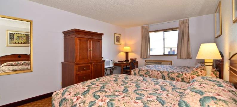 马德拉斯伊克诺套房汽车旅馆(Econo Lodge Inn & Suites Madras)图片