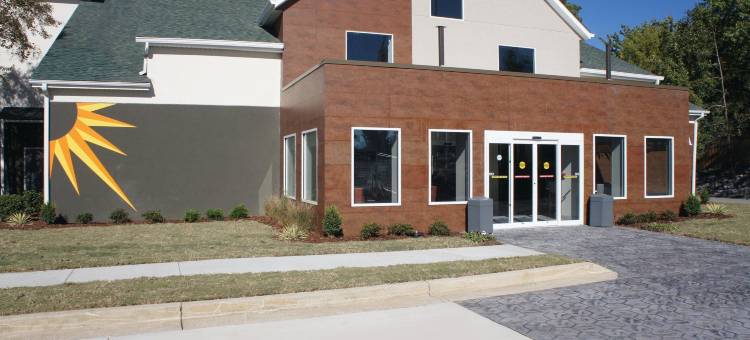 查塔努加汉密尔顿广场拉昆塔温德姆套房酒店(La Quinta Inn & Suites by Wyndham Chattanooga-Hamilton Place)图片