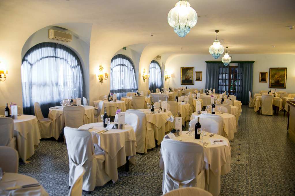 Arathena Rocks Hotel Over view