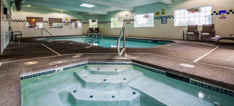 橡树梅多斯贝斯特韦斯特酒店(Best Western Oak Meadows Inn)图片