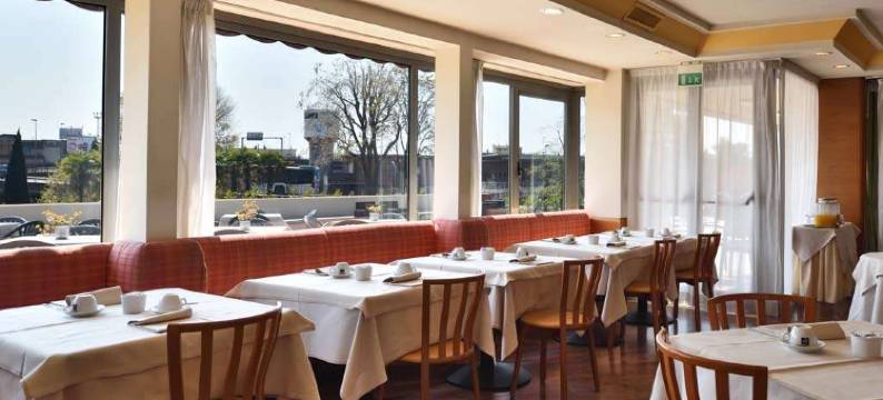 卡尔顿酒店(Hotel Carlton)图片