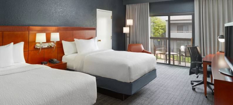 布伦特伍德纳什维尔万怡酒店(Courtyard Nashville Brentwood)图片