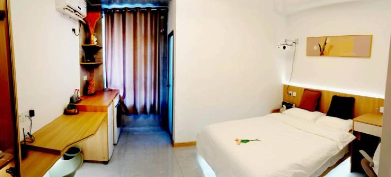 云朵市中心店民宿(解放中路分店)图片