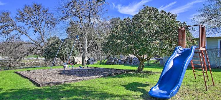 Downtown Boerne Home on Cibolo Creek w/ Fire Pit图片