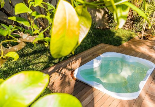 Le Petit Chateau Guest HouseHotel Overview