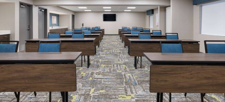 克利夫兰机场泰德曼路欢朋酒店(Hampton Inn Cleveland-Airport/Tiedeman Rd)图片