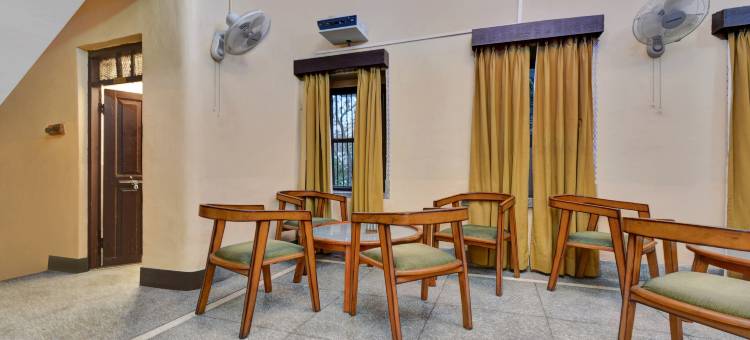 Treebo 皇家之家, 靠近费特赫萨加尔湖(Treebo the Regal House, Near Fateh Sagar Lake)图片