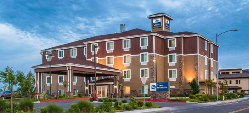 贝斯特韦斯特修尔住宿普拉斯酒店 - 肯纳威克三城(Best Western Kennewick Tri-Cities Center Hotel)图片