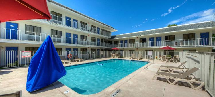 布雷登顿6号汽车旅馆(Motel 6 Bradenton, FL)图片