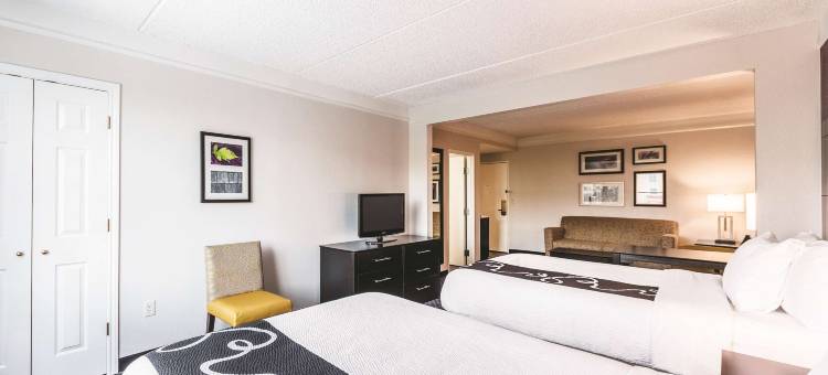 圣安东尼奥市区拉昆塔温德姆套房酒店(La Quinta Inn & Suites by Wyndham San Antonio Downtown)图片