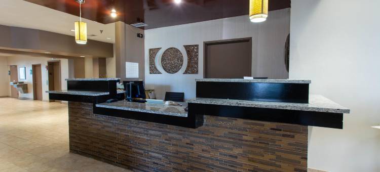 萨拉兰德温德姆呗盟酒店(Baymont by Wyndham Saraland)图片