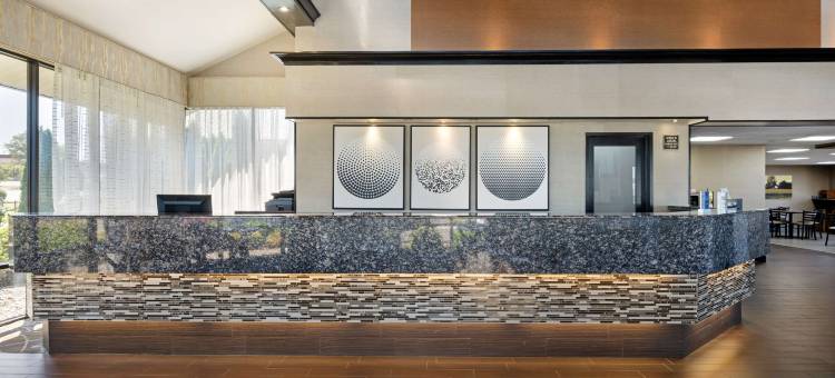 阿什伯里贝斯特韦斯特酒店(Best Western Ashbury Inn)图片