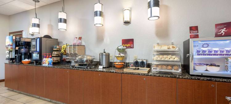 米德内布拉斯贝斯特韦斯特优质套房酒店(Best Western Plus Mid Nebraska Inn  Suites)图片