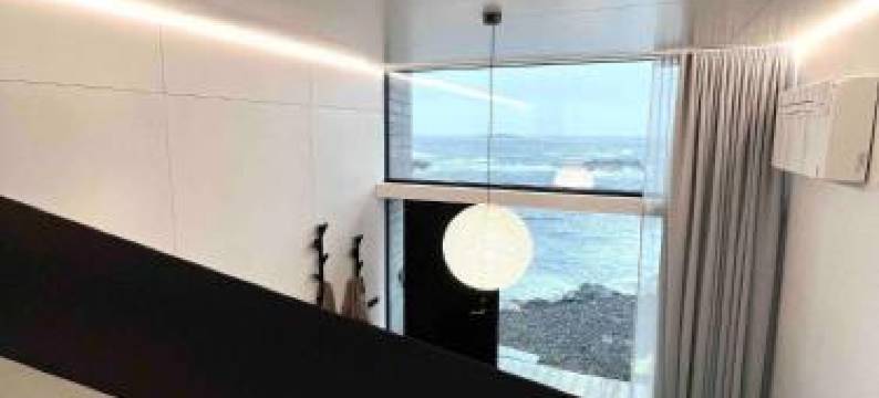 High End Sea Cabins at Å in Lofoten图片