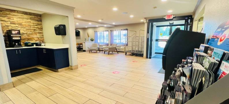 格伦代尔/密尔沃基美吟温德姆酒店(AmericInn by Wyndham Glendale/Milwaukee)图片