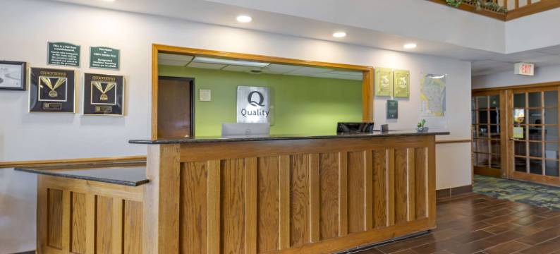 斯托顿凯艺套房酒店-麦迪逊南(Quality Inn & Suites Stoughton - Madison South)图片