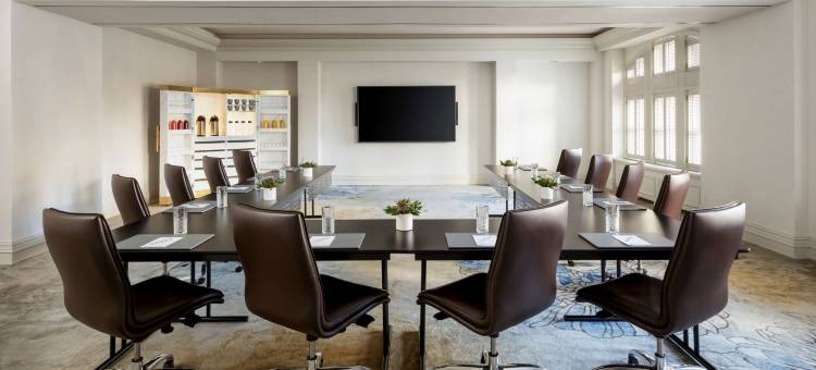 费尔蒙麦克唐纳酒店(Fairmont Hotel Macdonald)图片