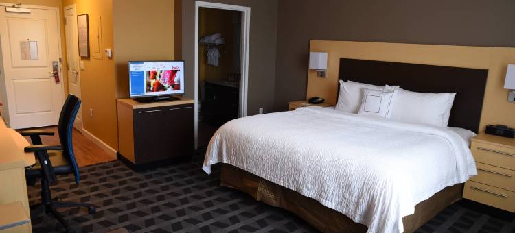 劳伦斯市中心TownePlace Suites酒店(TownePlace Suites Lawrence Downtown)图片