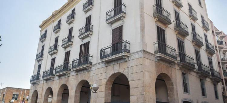 广场港公寓酒店(Port Plaza Apartments)图片