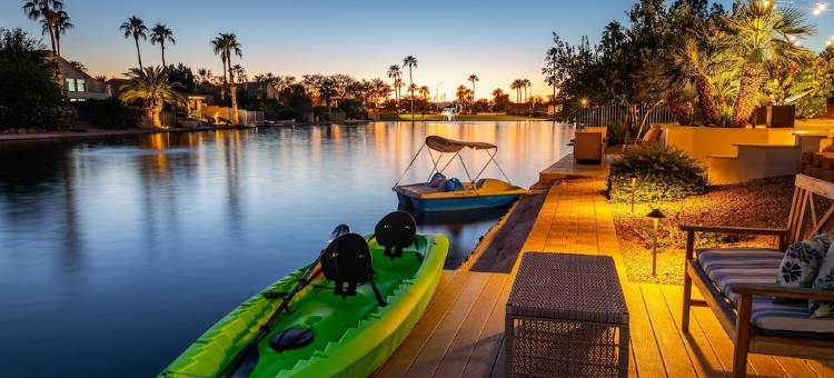 Lakefront!FREE Heated Salt water Pool, Spa! Boat! Kayak! Arcades!EV charger.图片