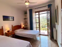 AMAZING VILLA with, chimney, heating, private swimming pool & great views. - 泳池