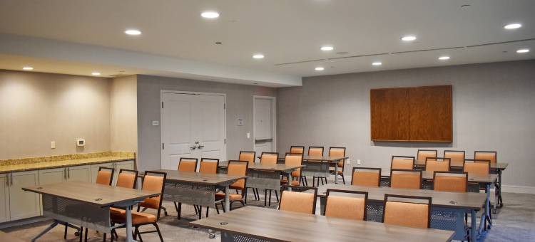 罗宾斯维尔欢朋套房酒店(Hampton Inn & Suites Robbinsville)图片