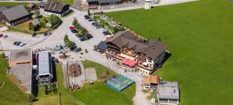 盖斯特豪斯 - 兰德特奥斯特恩酒店(Gasthaus-Landhotel Traunstein)图片