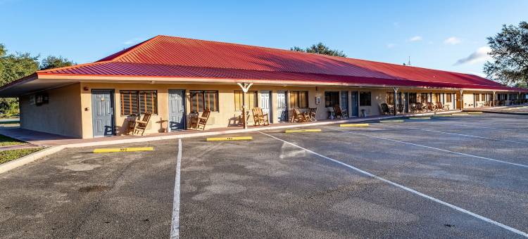坎普麦克小屋，码头及房车度假村(Camp Mack Lodge, Marina & RV Resort)图片