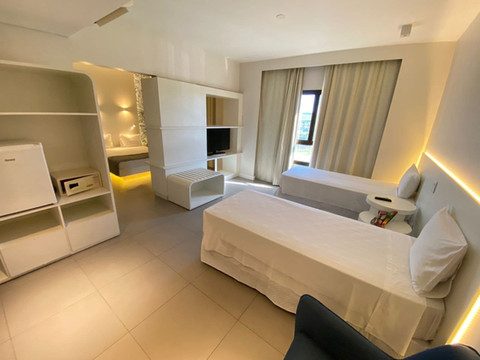 金塔购物酒店, 由菲尼克斯酒店管理