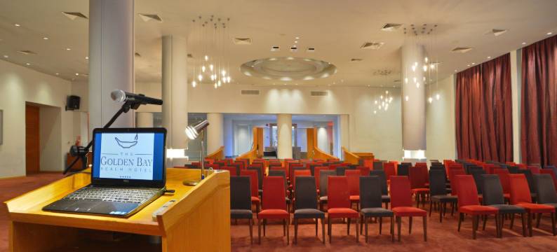 金湾海滩酒店(Golden Bay Beach Hotel)图片