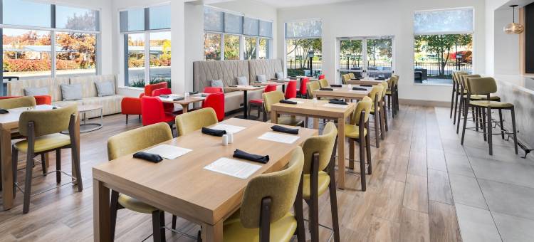 希尔顿花园洛克威酒店(Hilton Garden Inn Rockaway)图片