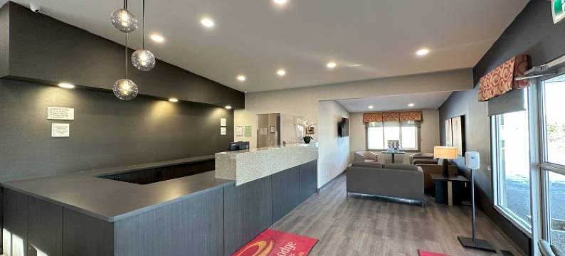 伊克诺套房旅馆(Econo Lodge Inn & Suites)图片