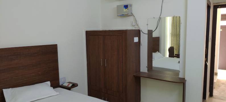 绿宫乌哈拉餐厅酒店(Hotel Green Palace and Ujala Restaurant)图片