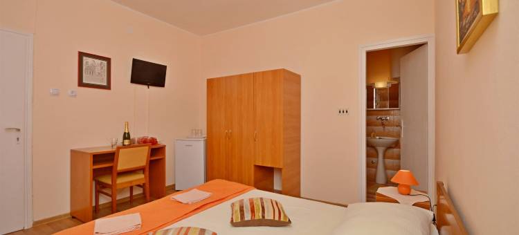 伊威卡公寓酒店(Rooms Ivica Vodice)图片
