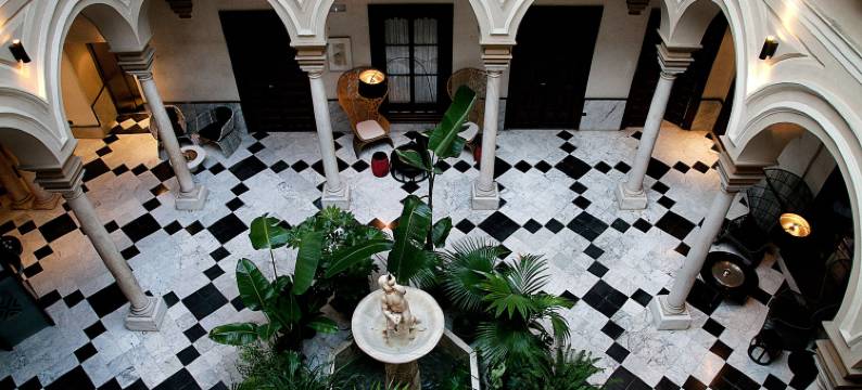 维拉帕内斯宫殿酷客房酒店(CoolRooms Palacio Villapanés 5 GL)图片