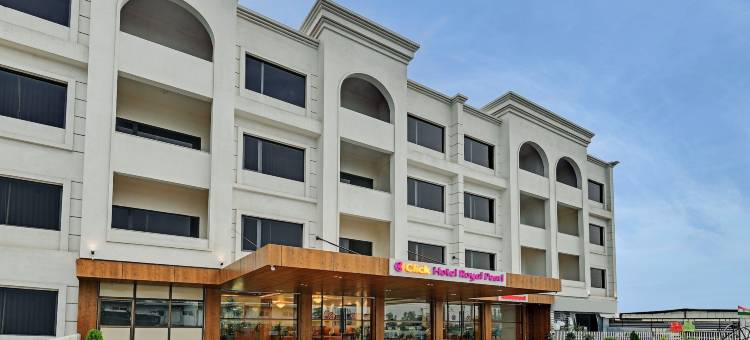 点击酒店 皇家珍珠 Galenda Dahej(Click Hotel Royal Pearl  Galenda Dahej)图片