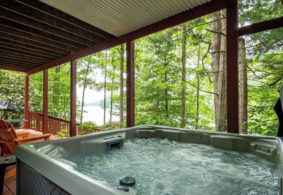 Loch Haven Hotel Overview