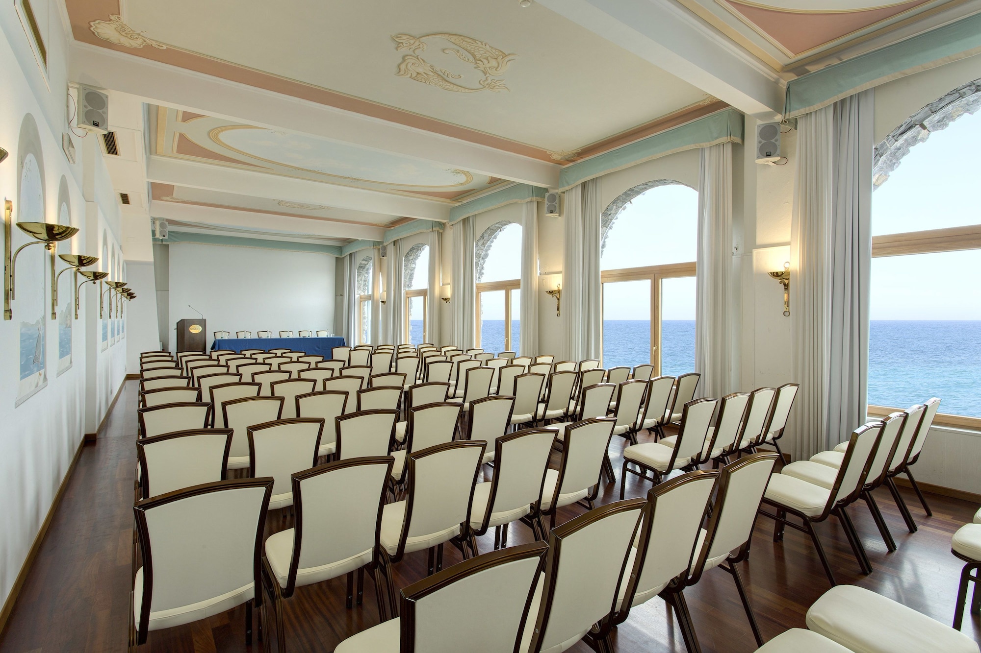 Hotel Cenobio Dei DogiOver view