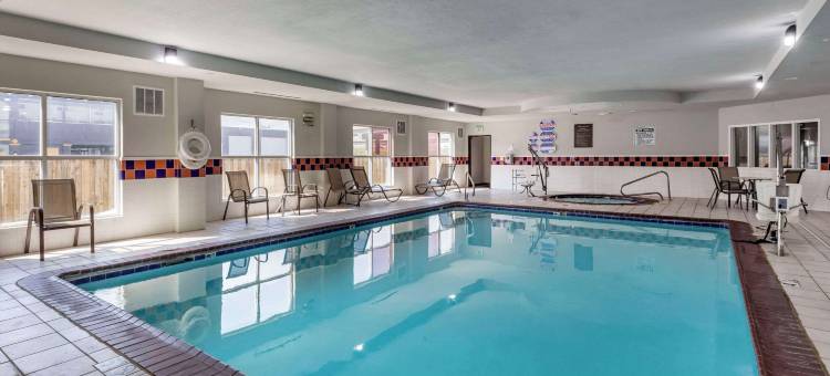 I-35东核桃山凯艺套房酒店(Quality Inn & Suites I-35 E-Walnut Hill)图片