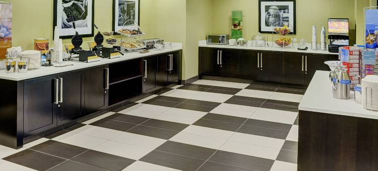 希尔顿欢朋温尼伯酒店(Hampton Inn by Hilton Winnipeg Airport/Polo Park, MD)图片