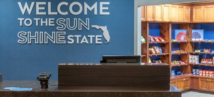 迈阿密多拉尔/海豚购物中心欢朋酒店及套房(Hampton Inn & Suites Miami-Doral/Dolphin Mall)图片