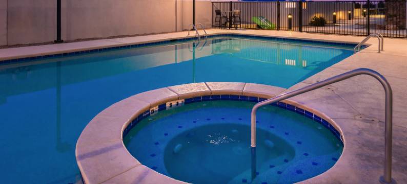 Holiday Inn Express 谢拉维斯塔(Holiday Inn Express SIERRA VISTA by IHG)图片