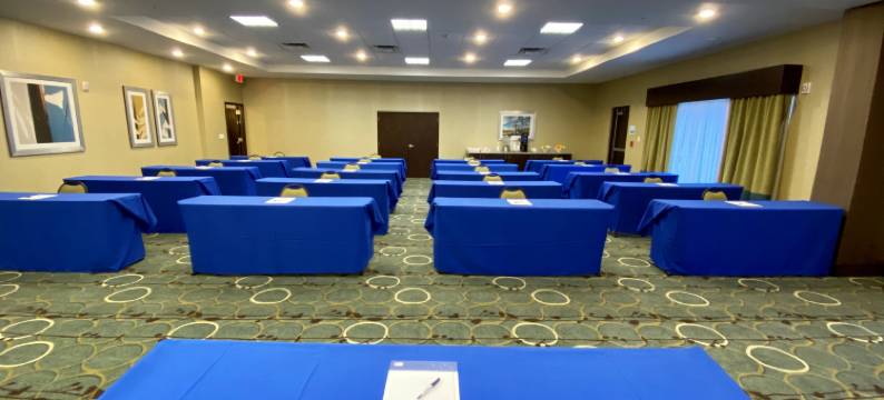 智选假日套房酒店奥兰多东(Holiday Inn Express & Suites ORLANDO EAST-UCF AREA by IHG)图片