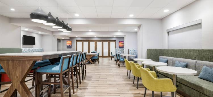 迈尔斯堡市中心汉普顿酒店(Hampton Inn by Hilton Fort Myers Downtown)图片