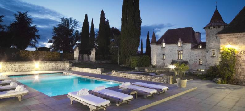 Château in Nouvelle-Aquitaine with Pool & Views图片