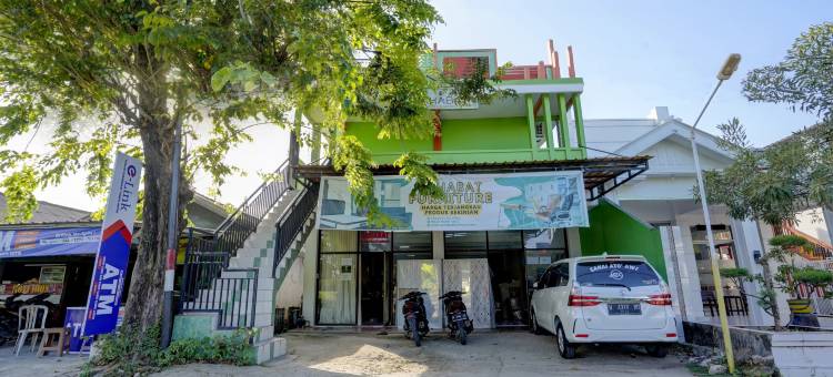 Hotel O 沙哈巴特伊斯兰旅馆靠近普拉萨电信巴威安(Hotel O Sahabat Syariah Near Plasa Telkom Bawean)图片