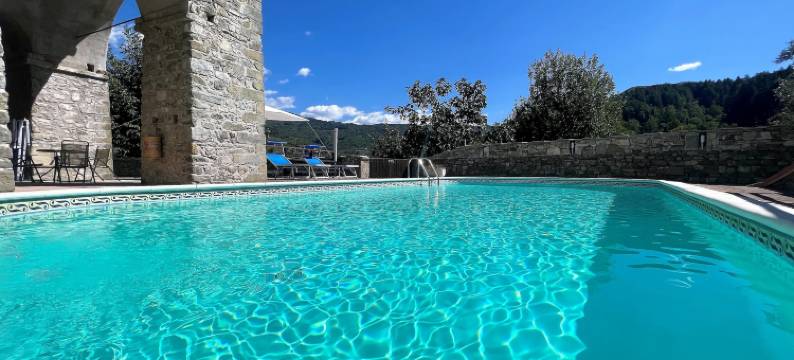 Cozy Casola Retreat with WiFi图片