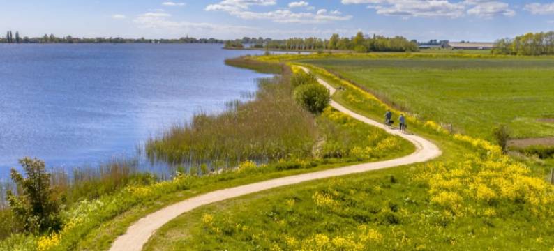 多克斯莱特船屋(Doeke Sleat Houseboat)图片