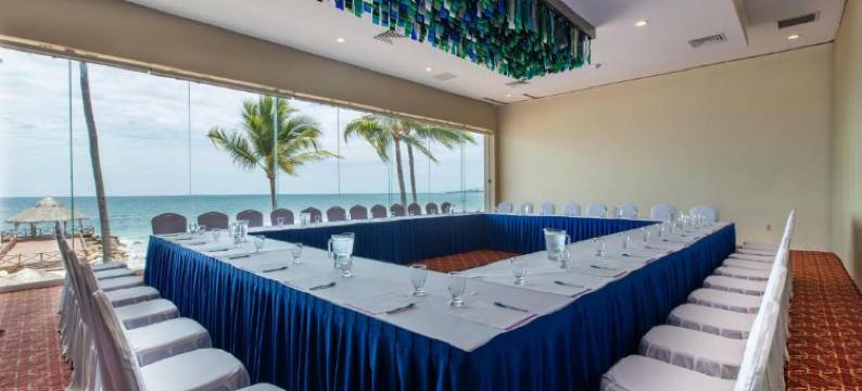 巴亚以塔港皇冠天堂俱乐部度假酒店(Crown Paradise Club All Inclusive)图片