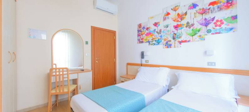 里米尼新美杜莎酒店(Hotel Nuova Medusa Rimini)图片
